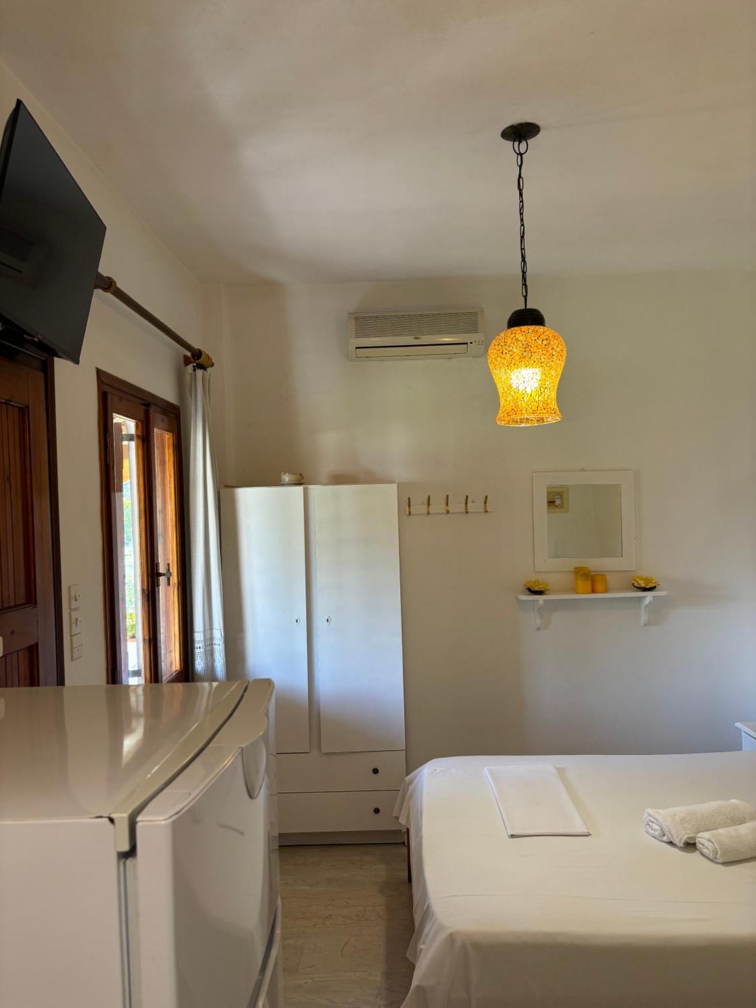 Marias Apartments Vasiliká 部屋 写真